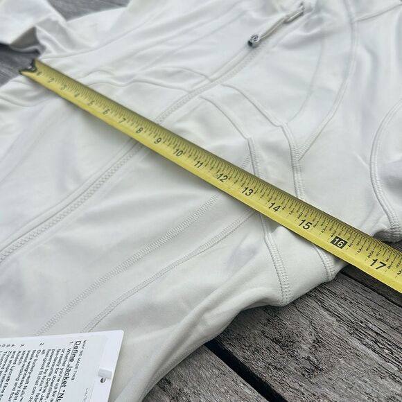 Lululemon jacket Define Jacket Nulu Bone size 10 NWT influencer - Picture 6 of 9